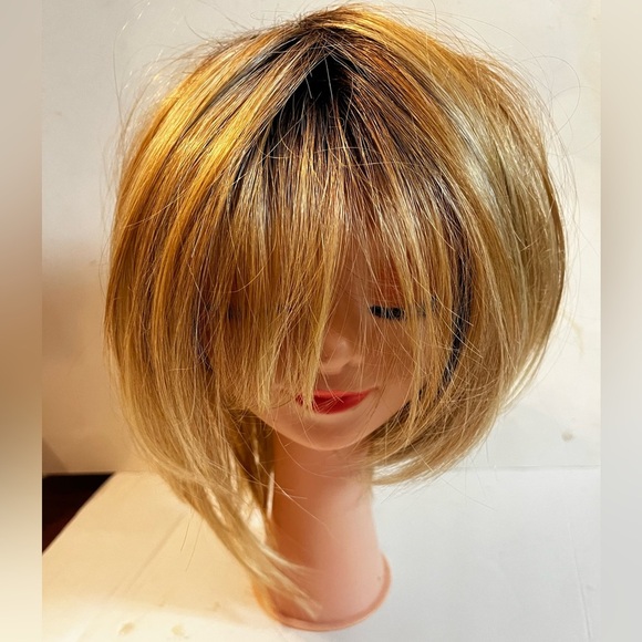 Hairdo Simply Charming Bob Chin Straight Wig Ombre 17H184 - Picture 6 of 10